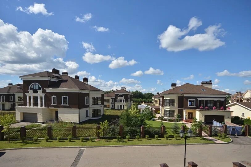 резиденция патриарха кирилла в пушкин. село резиденция. резиденция путина на рублевке. село резиденция. западная резиденция одинцовский район.