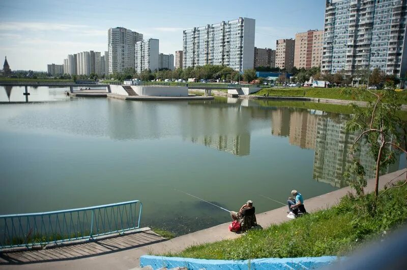 Рядом братеево. Пруд отстойник братеево. москва река в братеево. пруды отстойники новочеркасский бульвар.