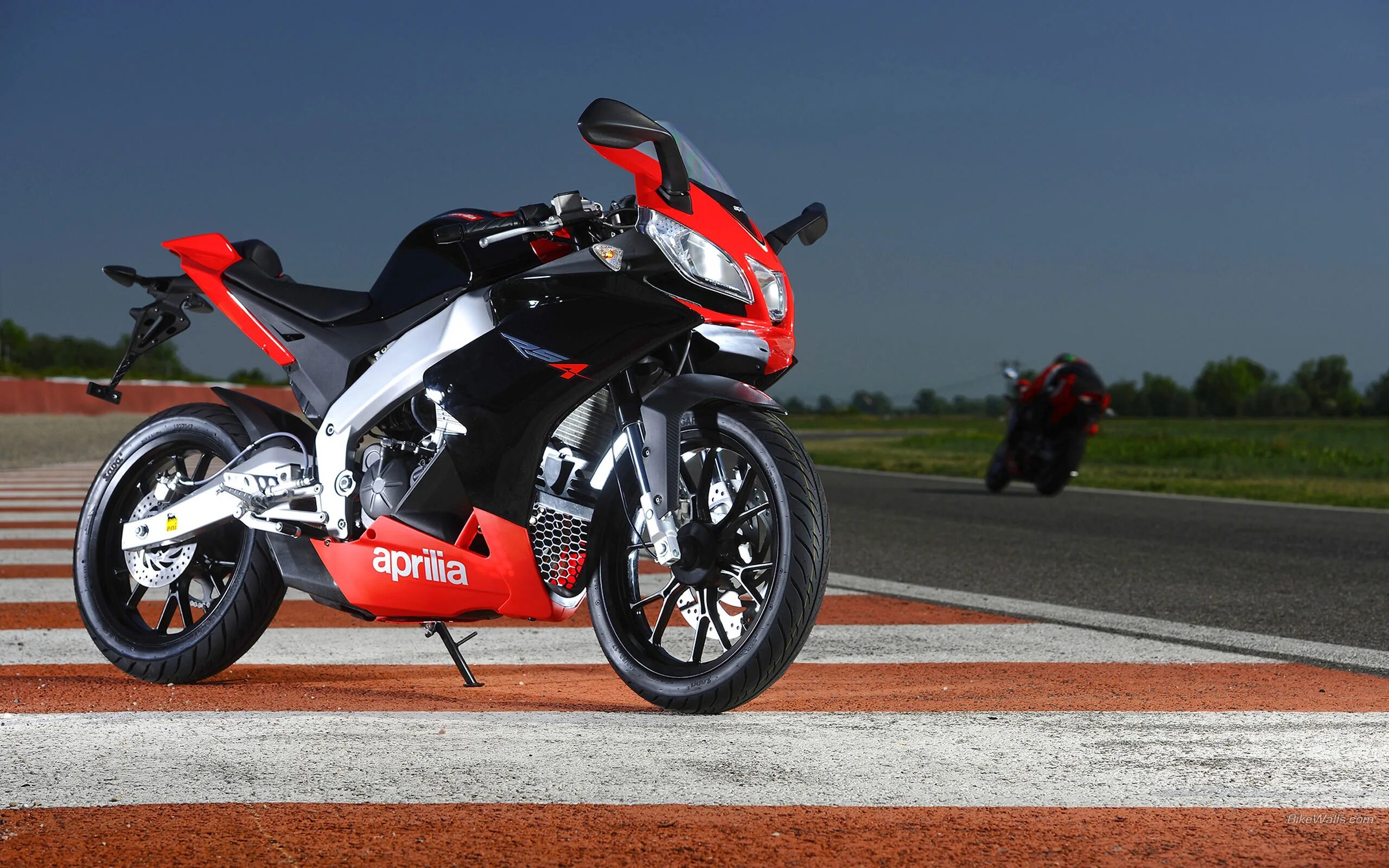 Беларускія байкі 4. Мотоцикл Aprilia RS 125. Априлия rs4 125. Aprilia rs4. Aprilia rs600.