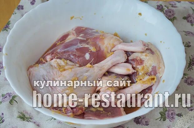 Как приготовить домашнюю утку кусочками. Маринованная утка в духовке кусочками. как замариновать утку кусочками для запекания в духовке. сколько запекать утку в рукаве. маринуем утку перед запеканием с зубочистками.