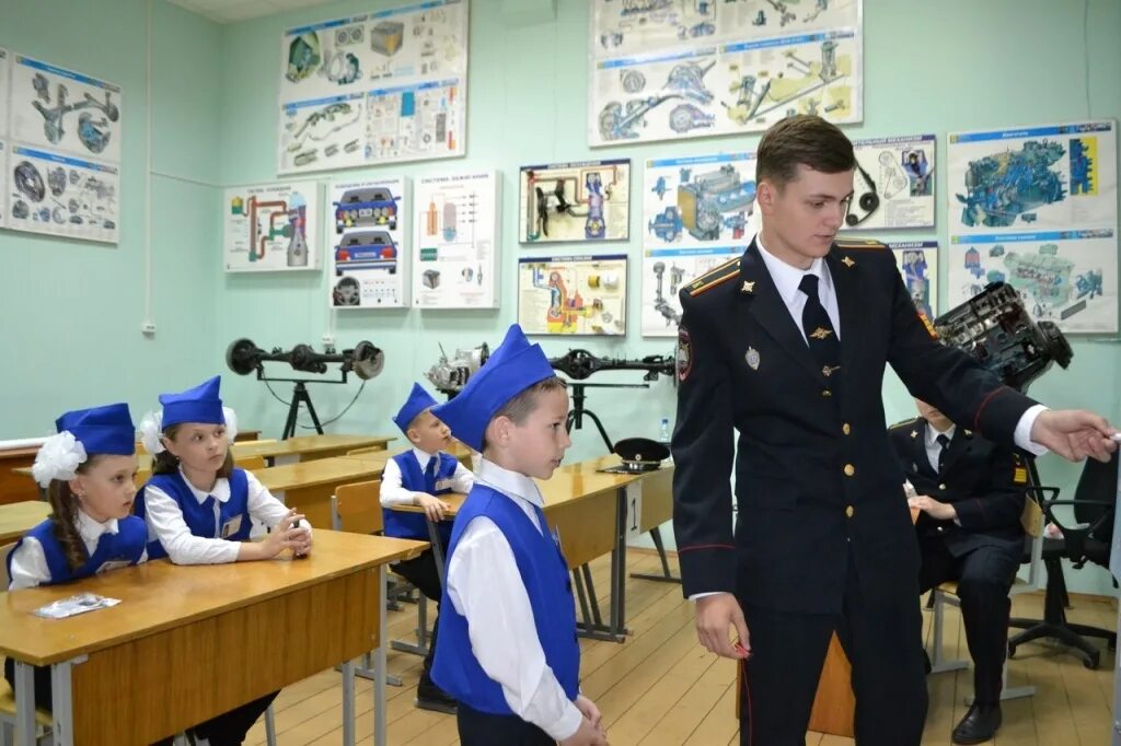 Что было в 16 школе. Юид в школе. 16 школа тверь.