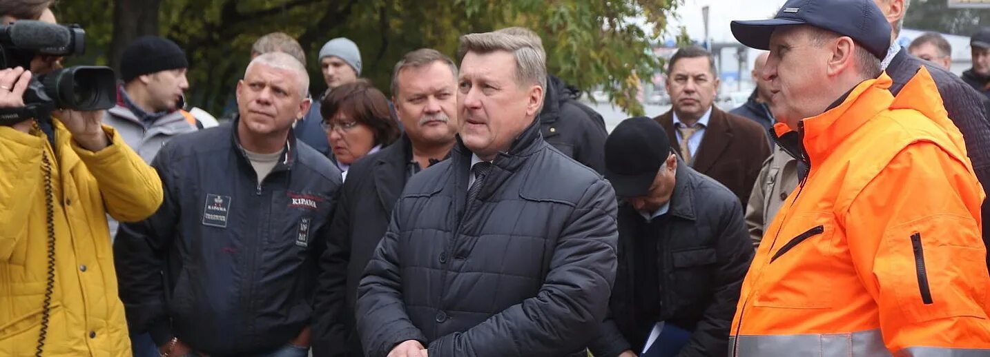 Где бывший мэр локоть. Беженцы новосибирск мэр локоть.