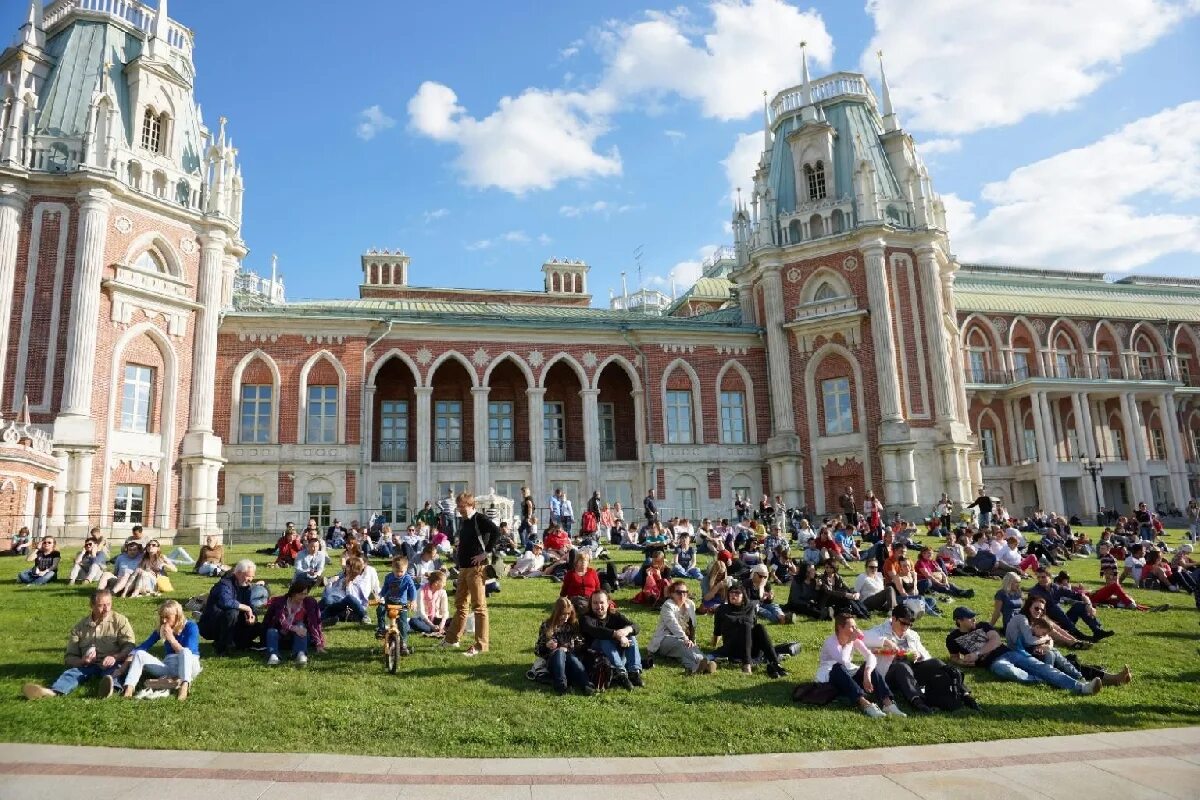 Г москва царицыно. Заповедник царицыно 2025. царицыно музей-заповедник 875 лет москвы. царицыно музей-заповедник обозрение местности. парк царицыно сентябрь.