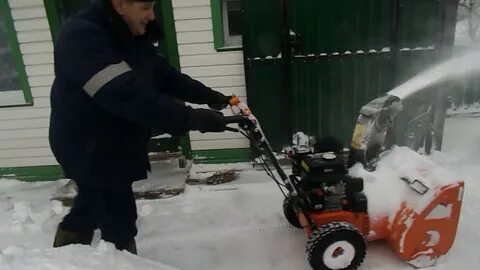 Работа снегоуборщика видео