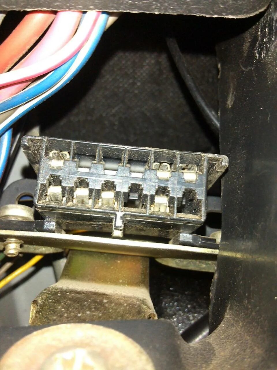 Диагностический разъём ваз 2114. Обд разъем ваз 2114. Разъём obd ваз 2107. Разъем диагностики ваз. Диагностический разъём ваз 2112.