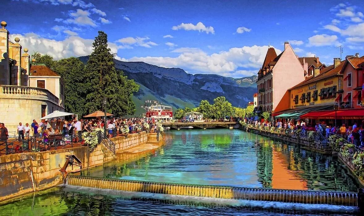 Анси. Город анси франция. Французская венеция анси. Озеро анси франция. Франция.