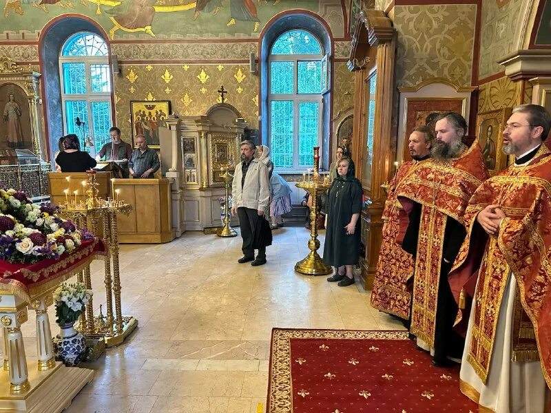 владимирский храм ульяновск. симбирская митрополия официальный сайт спасо вознесенский. молебен в 1 храме. молебен. божественная литургия молебен.