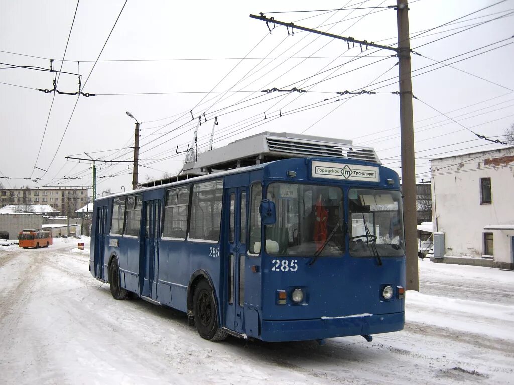 ЗИУ 682г Петрозаводск. Троллейбус Петрозаводск. Троллейбусный парк 1 Петрозаводск. Городской транспорт Петрозаводска троллейбус.