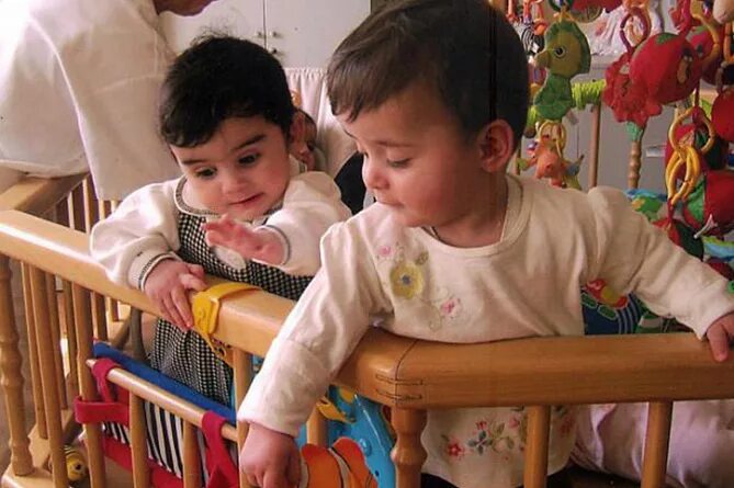 Ереван с детьми. Детский дом в Гюмри. Детдом в Армении. Усыновить ребенка из Армении. Детский дом в Армении.