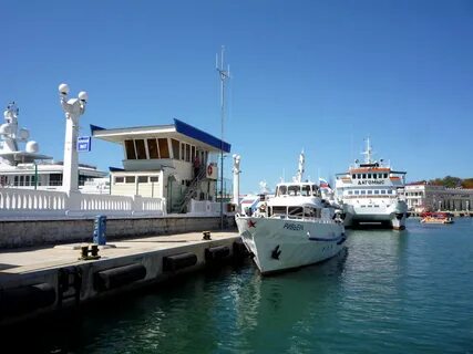 Отели рядом с морским портом
