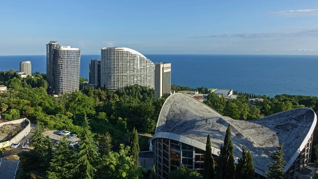 Курортный проспект 96/4 сочи. Жк идеал хаус сочи. Комплекс актер гэлакси сочи. Жк идеал хаус сочи. Бытха сочи идеал хаус.