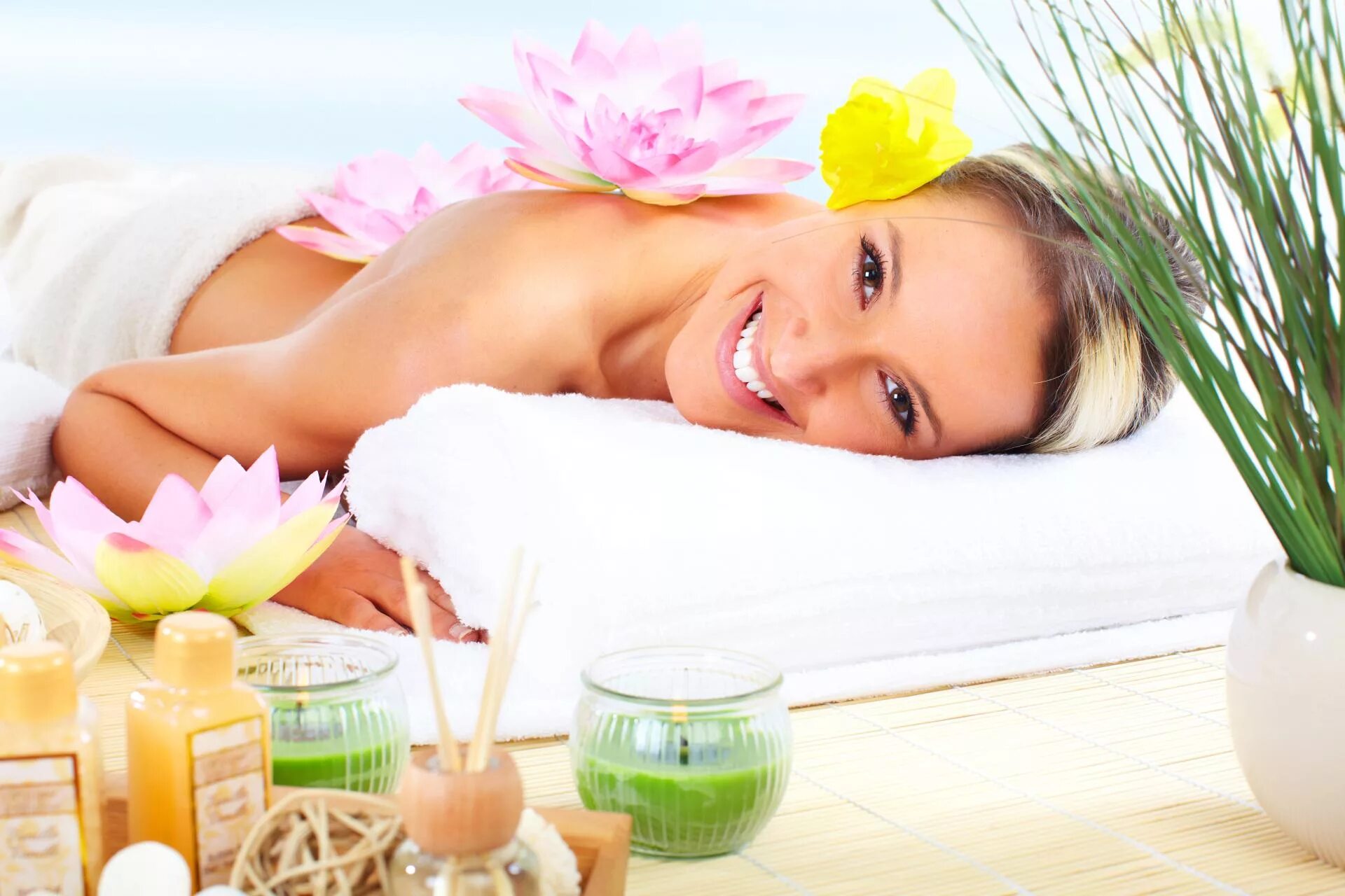 Пилинг для тела. Пилинг для тела. Спа уход. Крем для рук. Обертывание для тела.