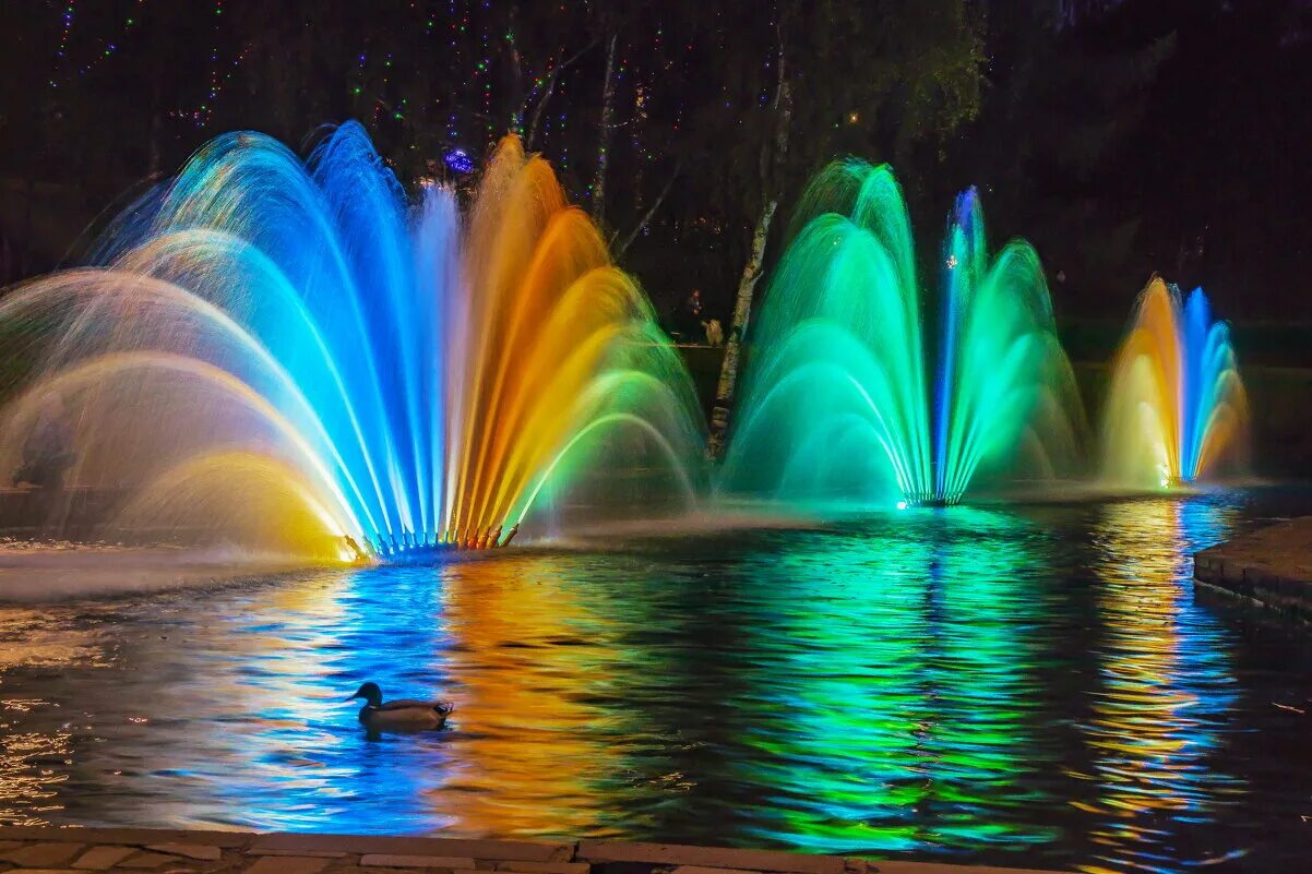 музыкальные фонтаны. музыкальные фонтаны. танцующие фонтаны грузия. музыкальный фонтан в кувейте. танцующие фонтаны анапа.
