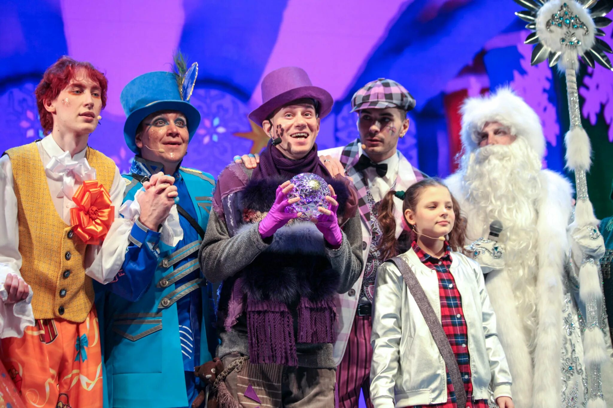 кремль новый год. новогоднее представление микромир 25 декабря. театральная мастерская игра. кзц миллениум дед мороз может все. новогоднее представление микромир 25 декабря.