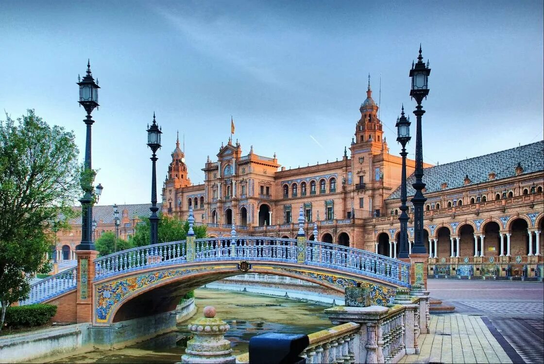 Севилья город в испании. Plaza de espana севилья. площадь испании (севилья). севильская площадь испании. пласа-де-эспанья в севилье.
