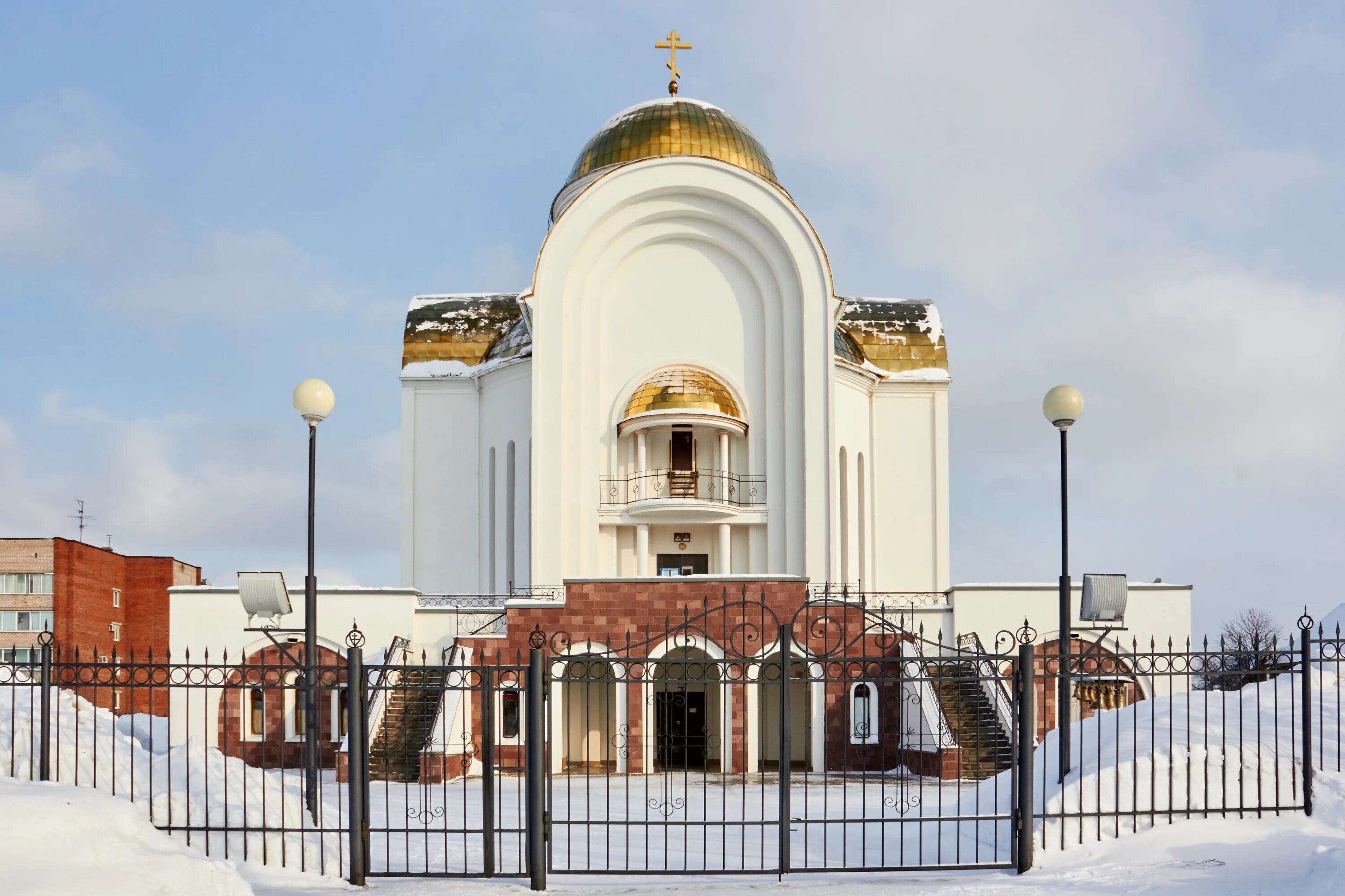 Храм георгия победоносца в дзержинске. Храм в честь георгия победоносца курск. Храм в набережных челнах георгия победоносца. Храм георгия победоносца дзержинск нижегородской. Георгия на кащенко в нижнем новгороде.