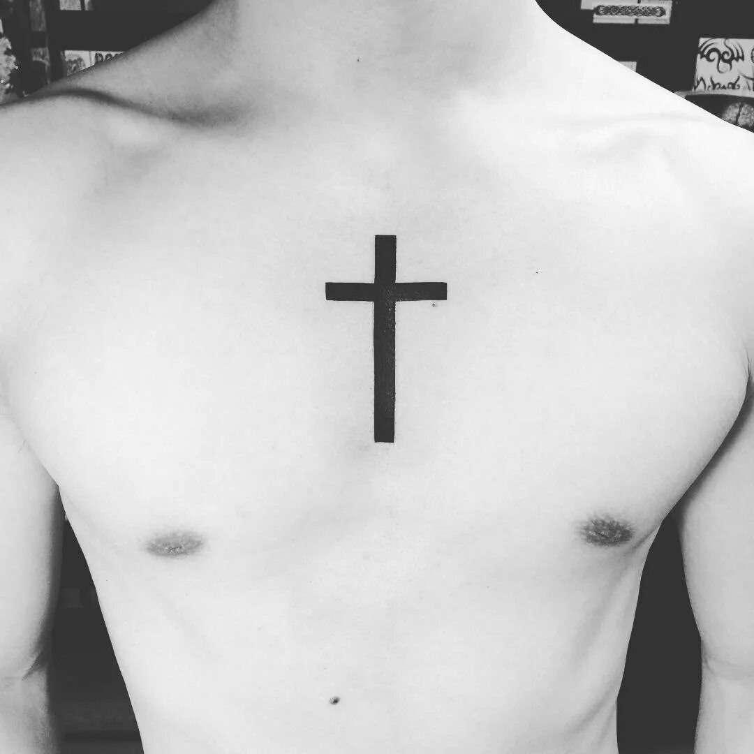 Что означает крест на шарфе. Тату крест. Наколка крест на груди. Татуировка крестик на груди. Тату крест на грудине.