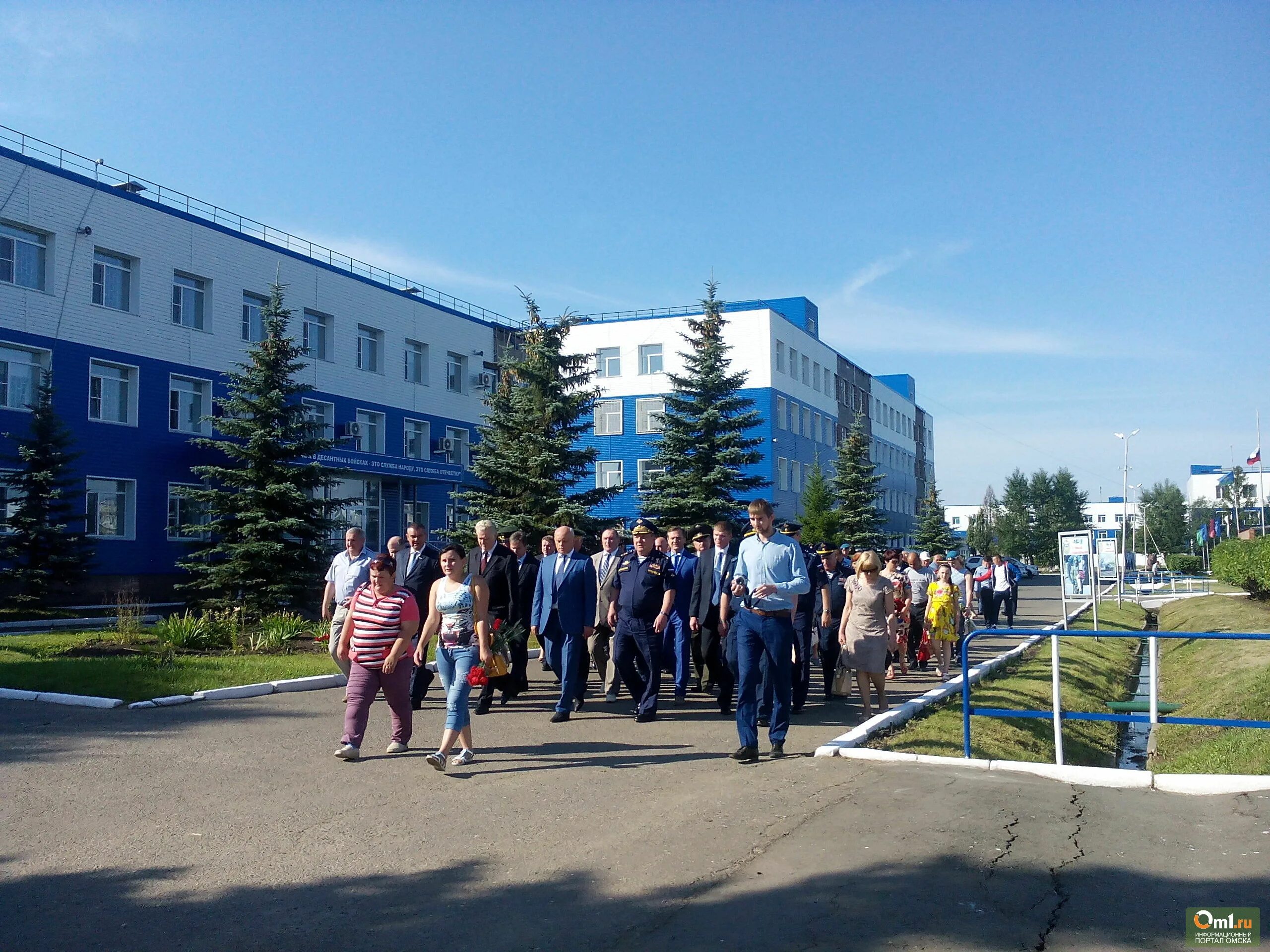 Поселок светлый омская область. Омск п светлый. казарма светлый омск. посёлок светлый омская область. г омск поселок светлый.