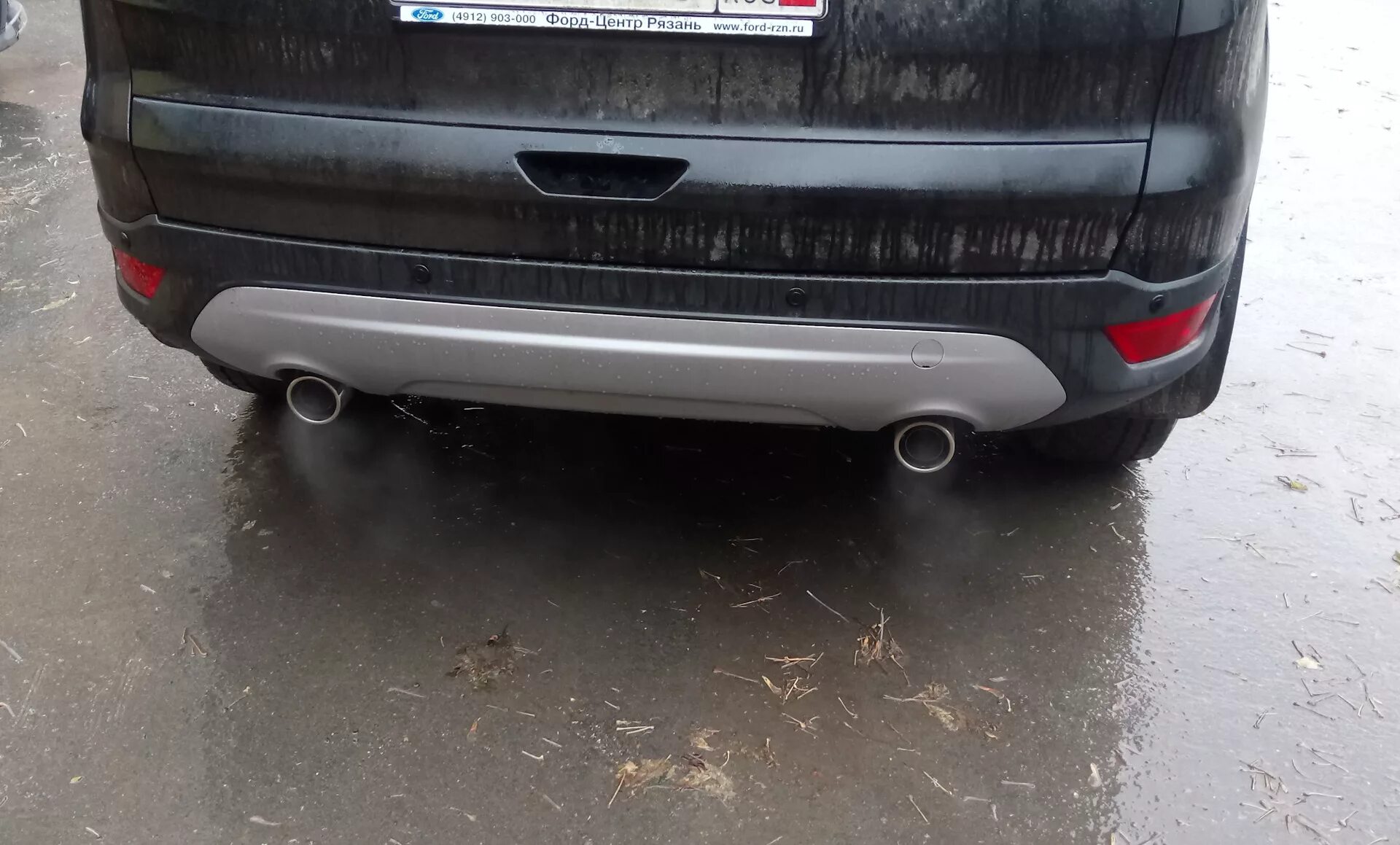 Парктроник на форд куга. Датчик парктроника ford kuga. Крепление переднего парктроника куга 2 номер. Парктроники форд куга 2. Крепление парктроника куга 2.