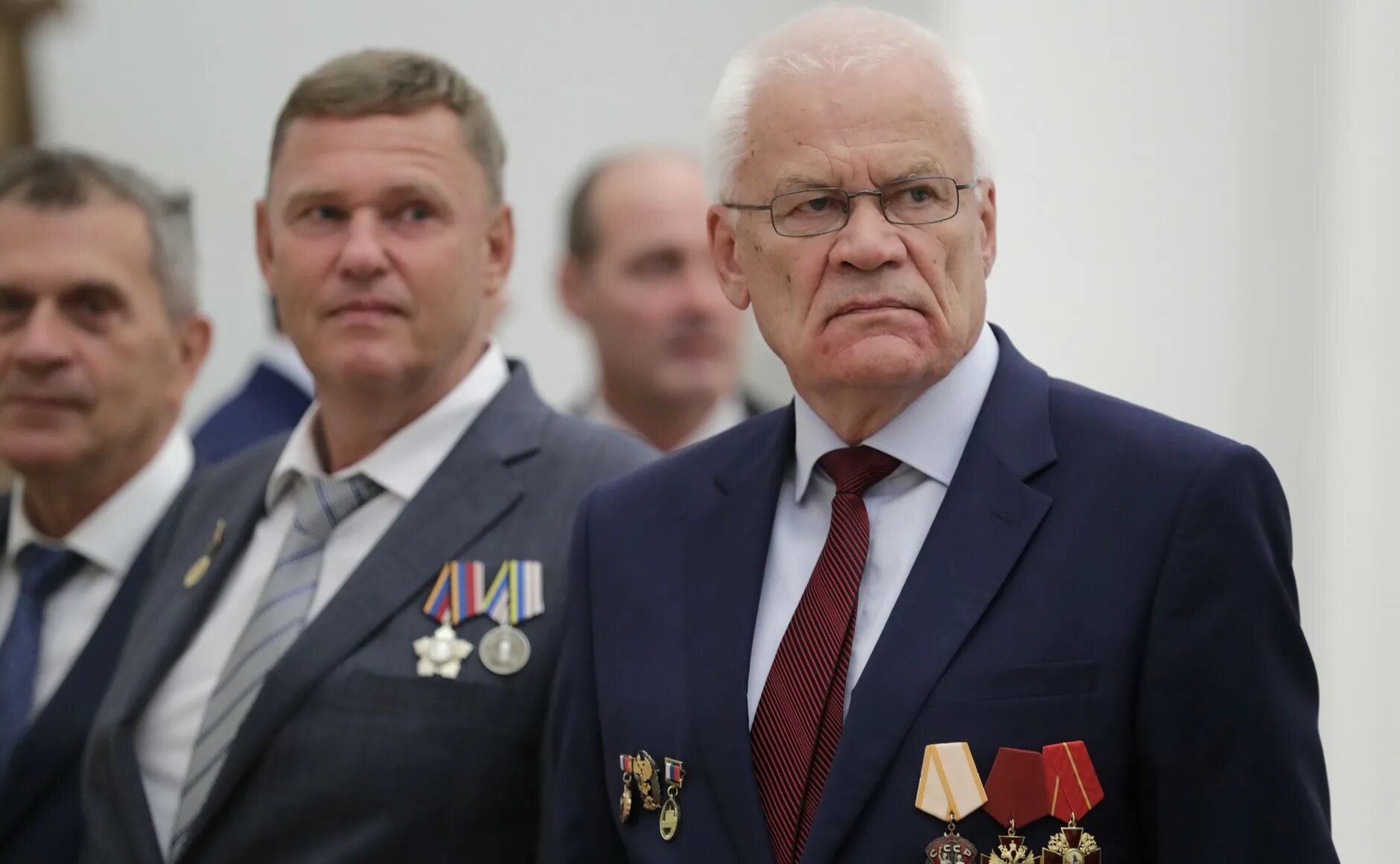 лауреаты героя труда