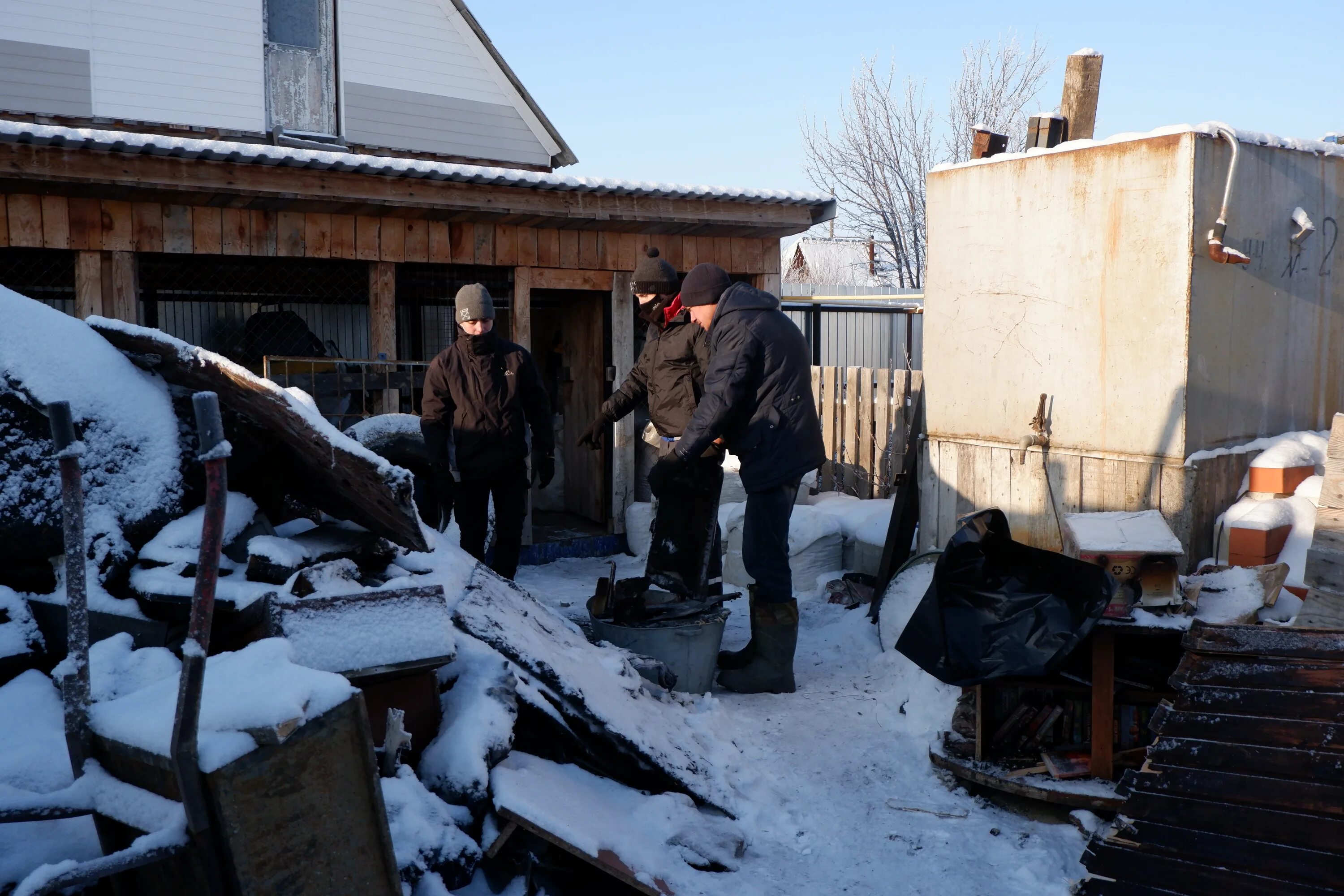 Шумашь сгорел дом. Пожар в селе курганово свердловская область. Погорельцы. Поселок колтубановский бузулукский район оренбургская область. Погорельцы казловка.