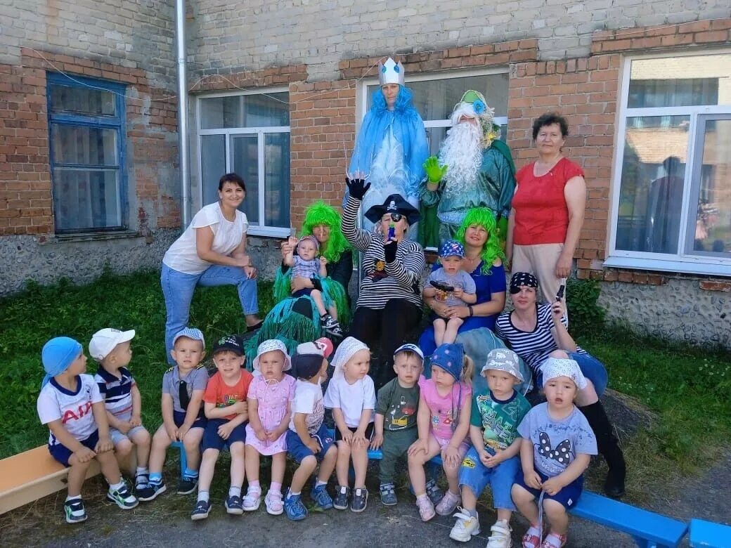 День Нептуна в детском саду праздник. День Нептуна в садике. Праздник Нептуна в детском саду костюмы. Нептун в детском саду. Сад нептуна