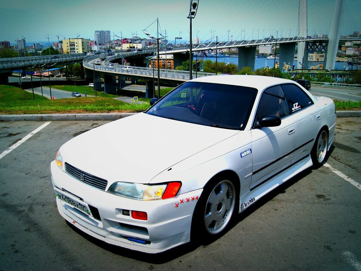 японские авто во владивостоке. тюнингованные машины владивосток. ниссан скайлайн и марк 2. стенс владивосток. Laurel c33 в японии jdm.