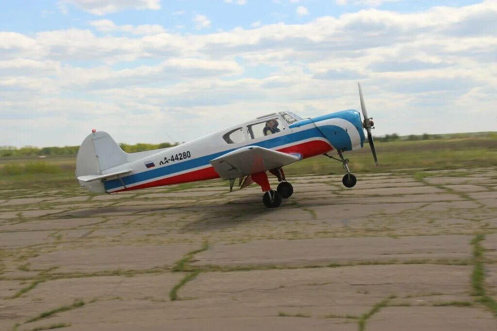 обнинск аэроклуб. ивановский аэроклуб полет. аэроклуб мячково л-29. аэроклуб заказ. як 18т.