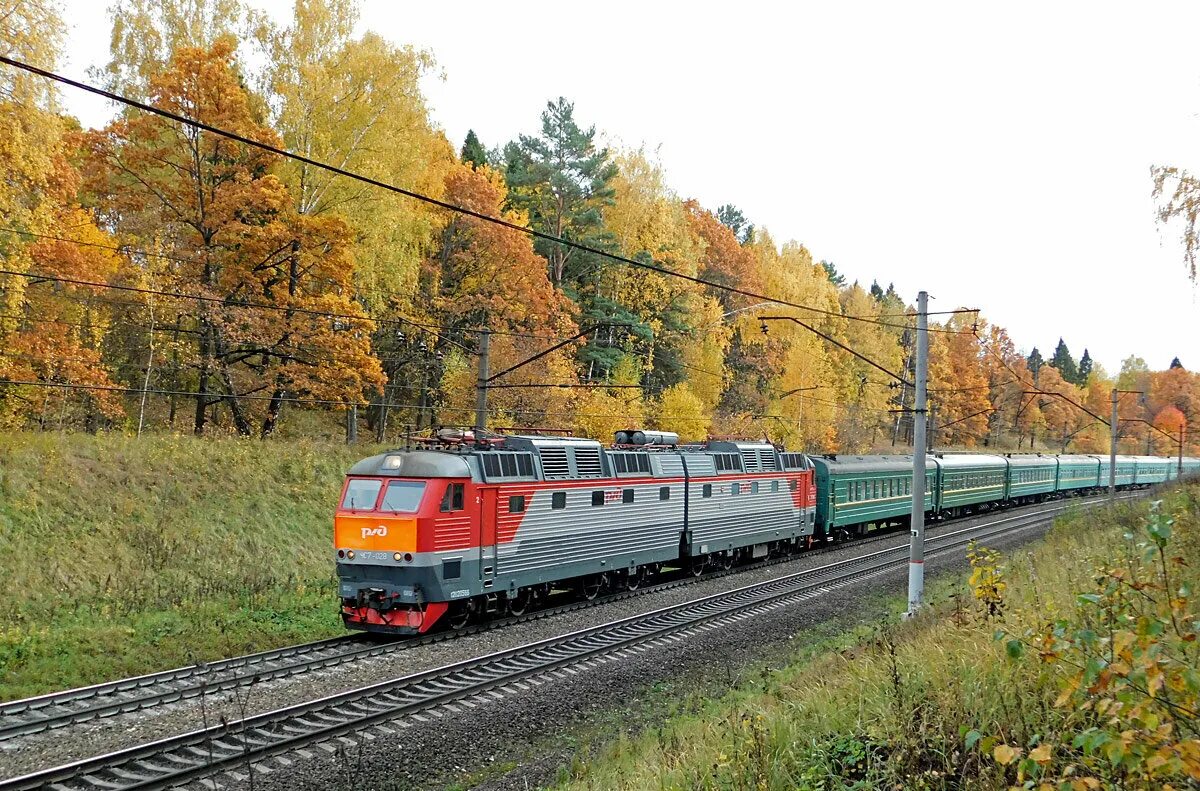Электрички. Станция обнинская калужская область. Жд обнинск санкт петербург. Поезда обнинск. Вокзал обнинск.