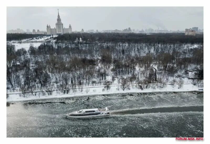 Где неглинка впадает в москву-реку. Набережная москвы реки нескучный сад. Москва река в москве. Москва река в москве. Знаменка москва река.