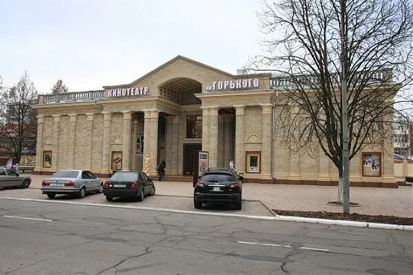 кинотеатр имени горького бендеры кессоны. кинотеатр бендерах. дк им. кинотеатр им горького бендеры фотографии. кинотеатр им.