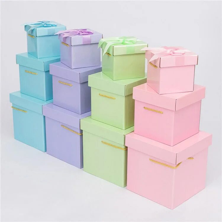 Коробки квадратные большие. Квадратная коробка, большая. Коробка большая квадратная для цветов. Коробки с бантиком. Пластиковый ящик для бантиков.