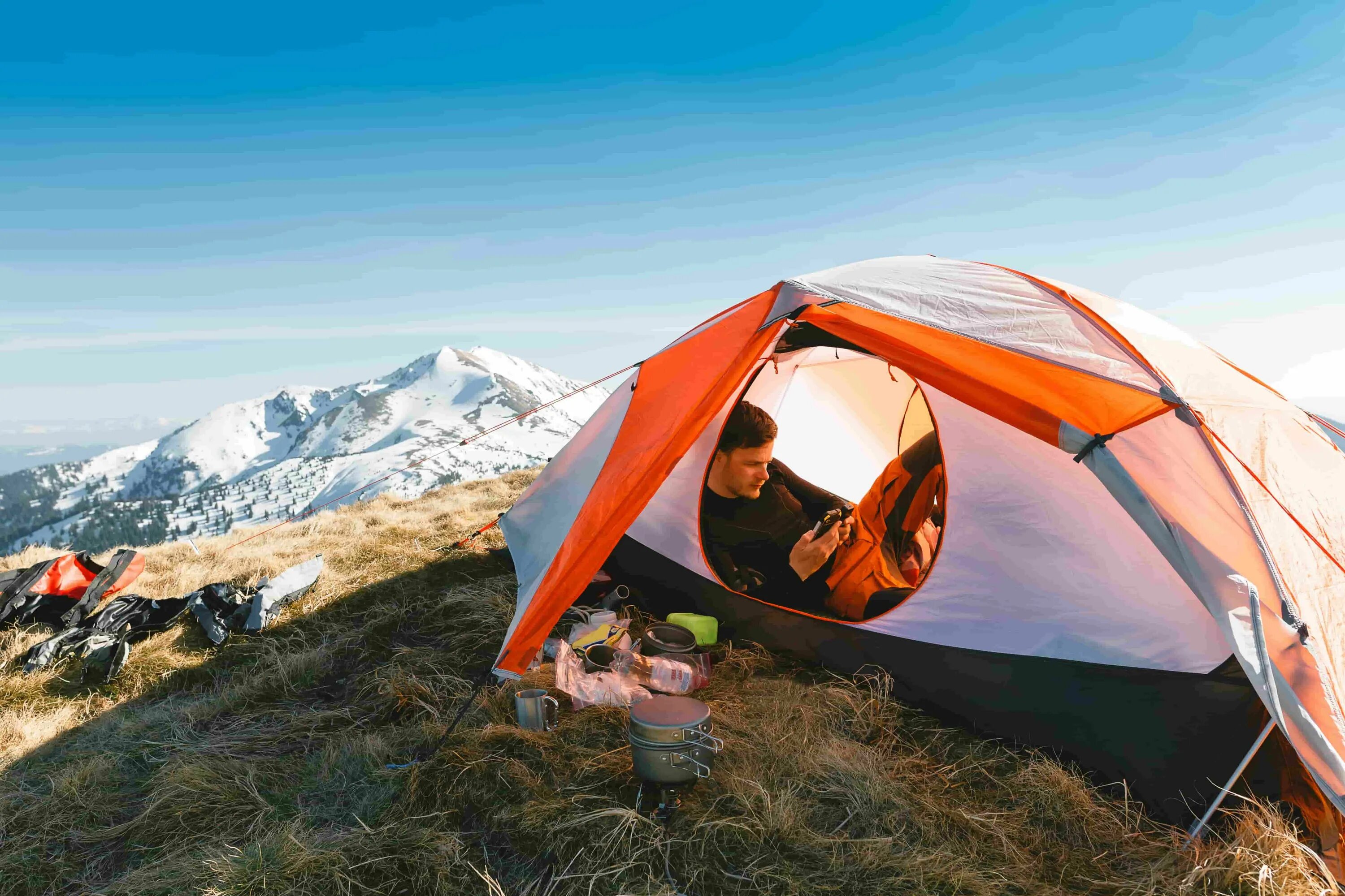 Кемпинг атмосфера. Кемпинг эльбрус. camping tent. палатка trango camping elite. палатка у моря.