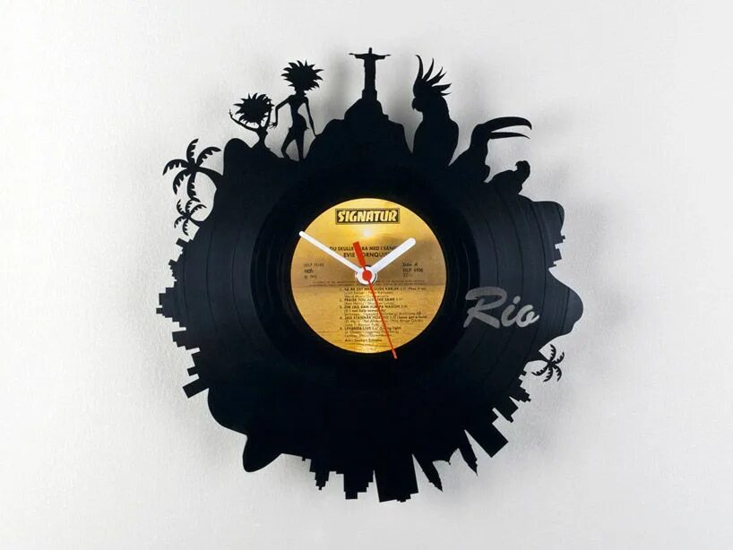 Часы пластины. Часы из виниловых пластинок. часы виниловая пластинка. часы из старых пластинок. часы новогодние из виниловых пластинок.
