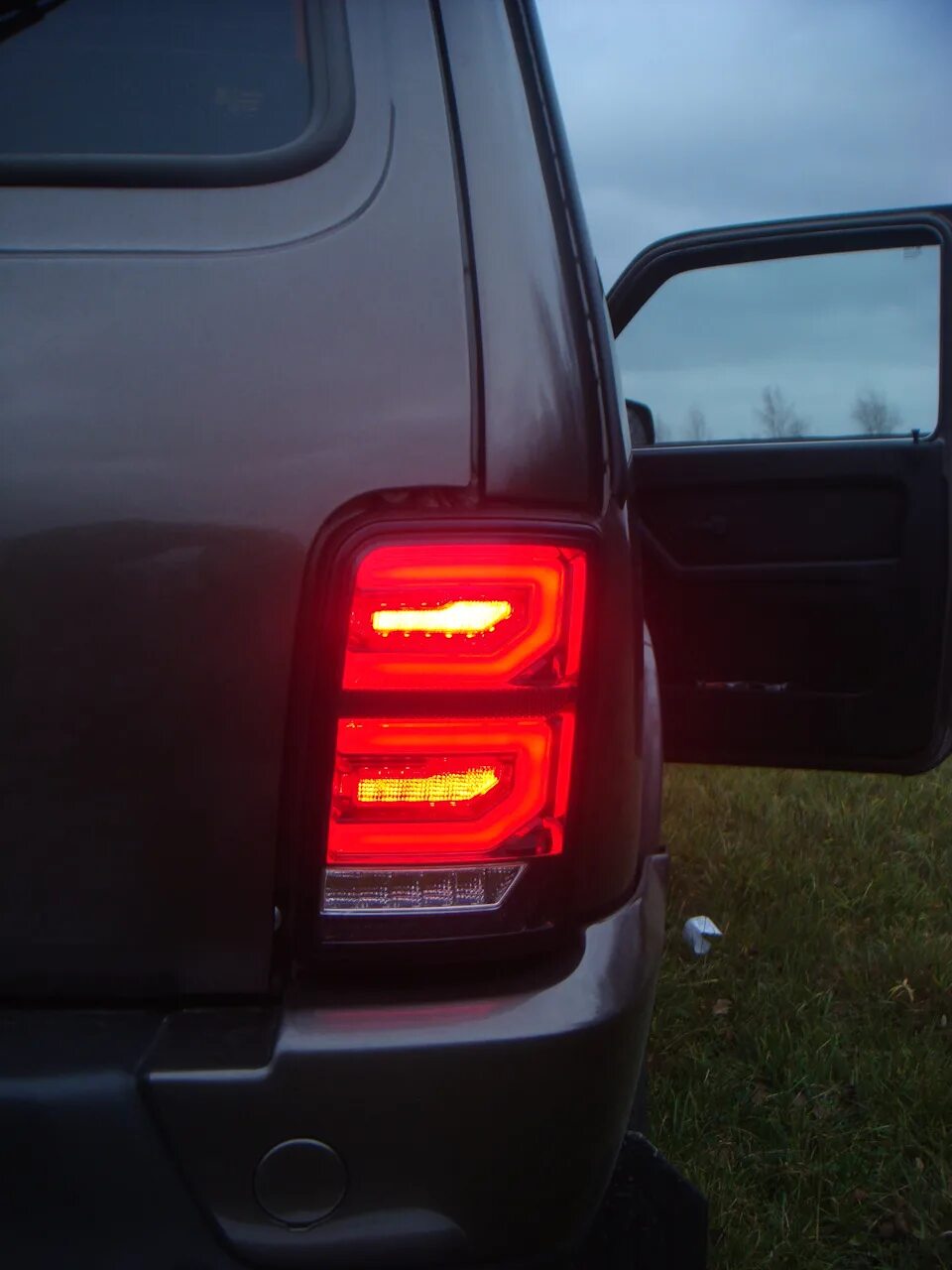 Задний фонарь нива 212140. Задние led фонари нива. Задние фонари 2121 фонари нива. Фонари задние ваз 2121 диодные. Фонарь нива 21213.