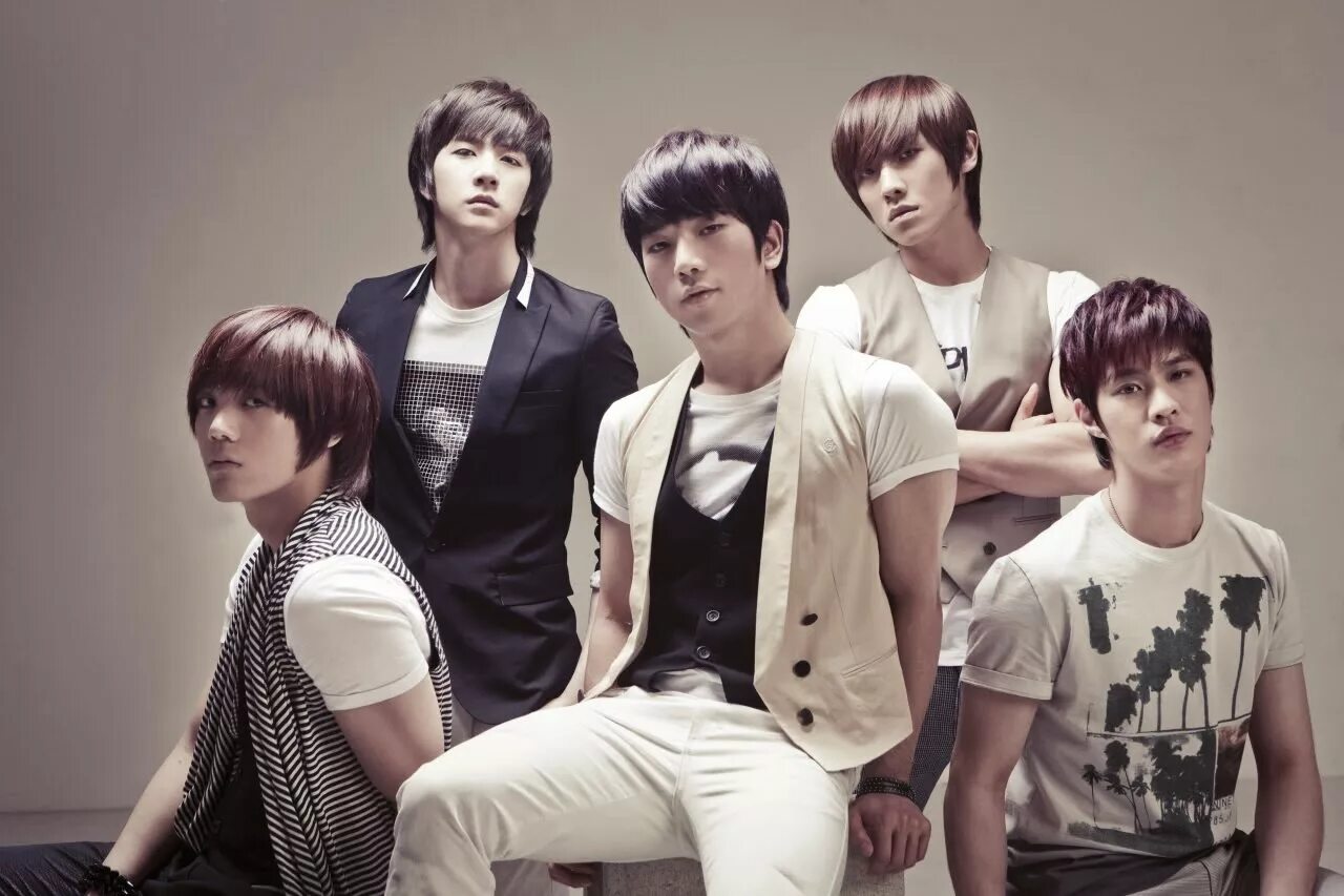 O mir. MBLAQ. Группа MBLAQ. Южнокорейская группа MBLAQ. MBLAQ корейская группа участники.