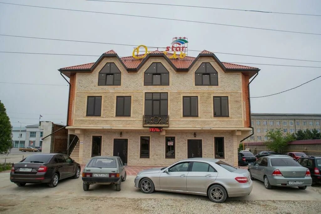 Отель стар каспийск. Гранд отель каспий махачкала. Каспийск отдых на море гостиница. Каспийск отдых на море гостиница. Азимут отель каспийск.