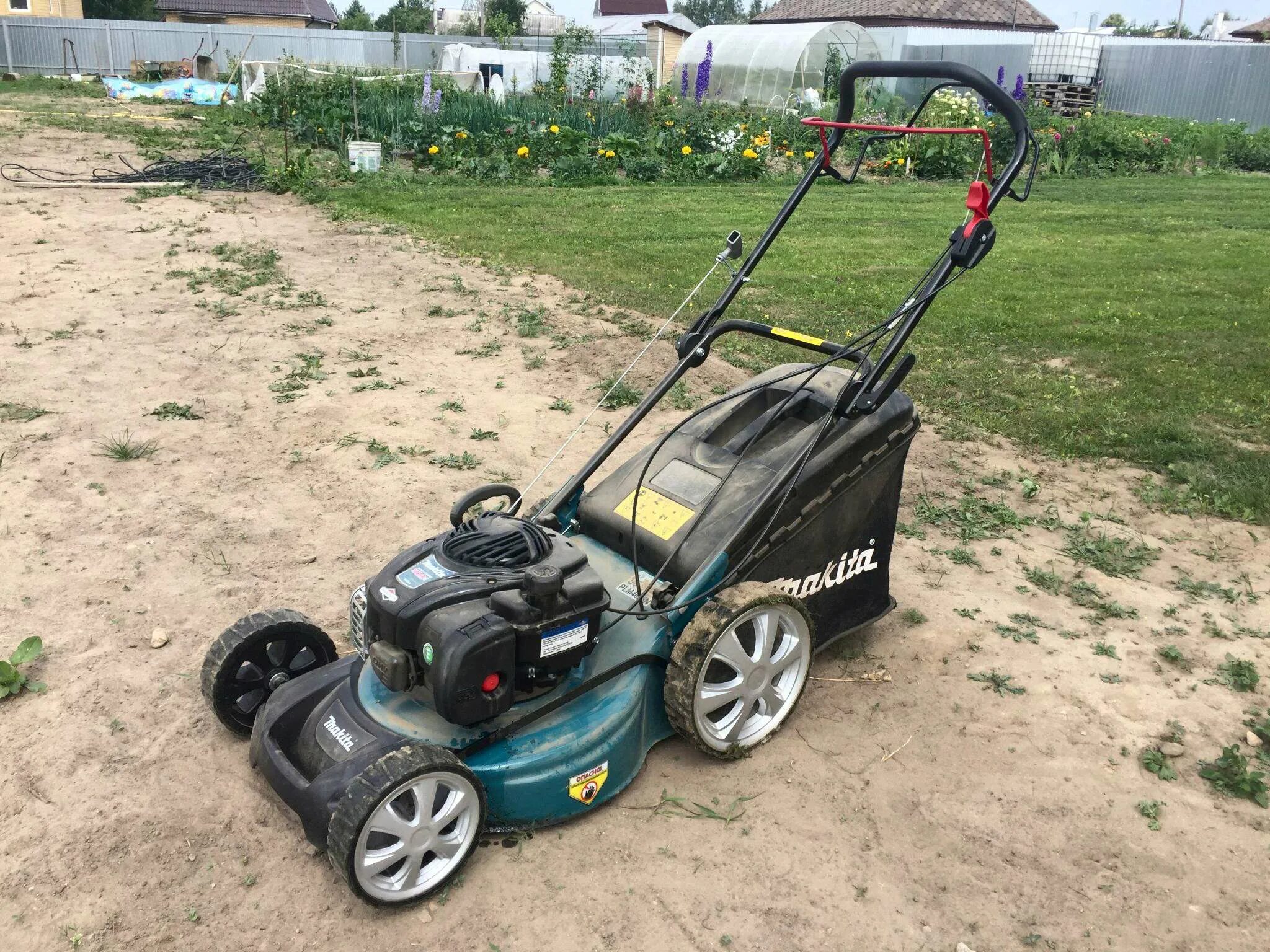 Makita plm4628n. Бензиновая газонокосилка plm4628n. Газонокосилка бензиновая makita plm 4626n. Makita plm4120n (plm4120n). Газонокосилка макита бензиновая самоходная 4628.
