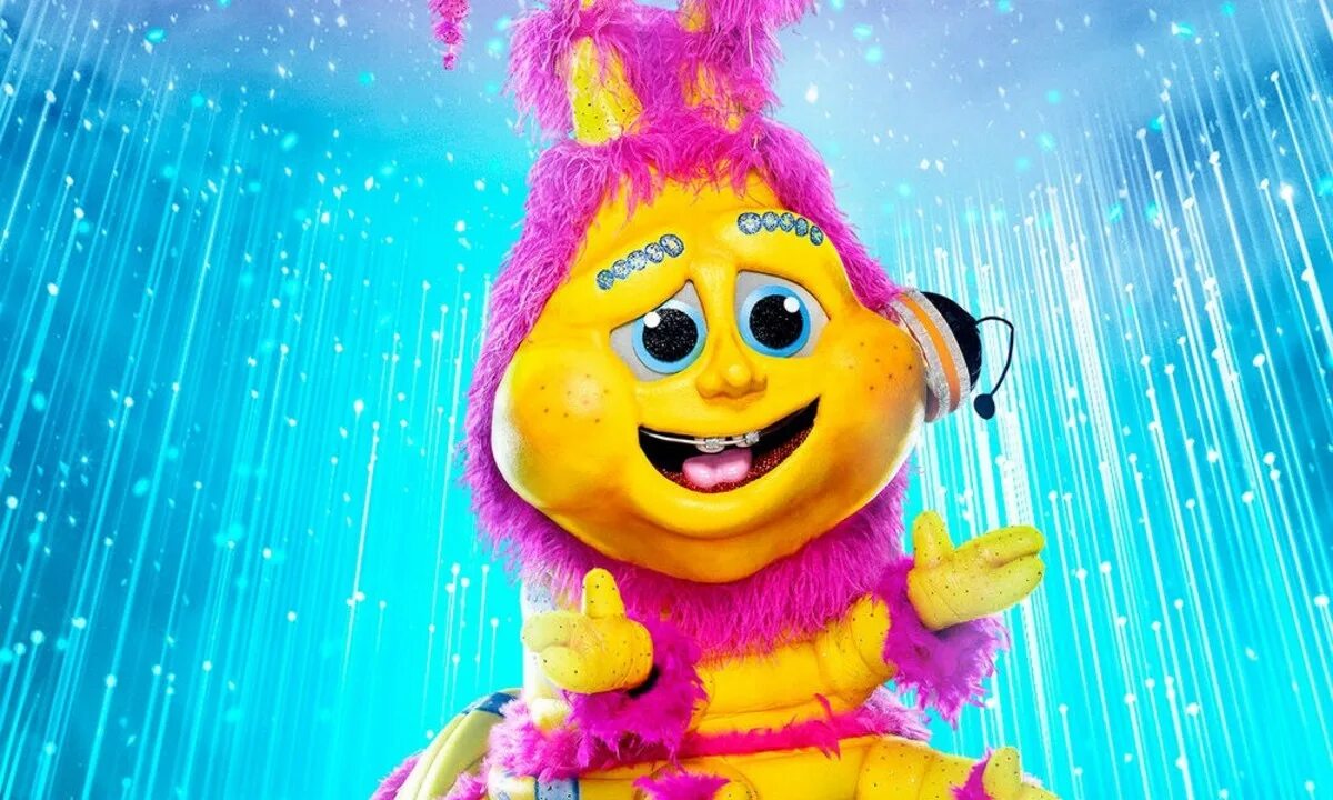 Шоу маска гусеница. The masked singer caterpillar. гусеница шоу маска 4. шоу маска гусеница айван.