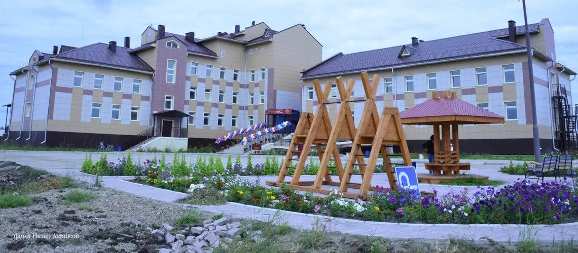 Верхневилюйский улус якутск. Памятник реке вилюй. Верхневилюйск саха якутия. Памятники верхневилюйского улуса. Верхневилюйский улус дюллюкю.