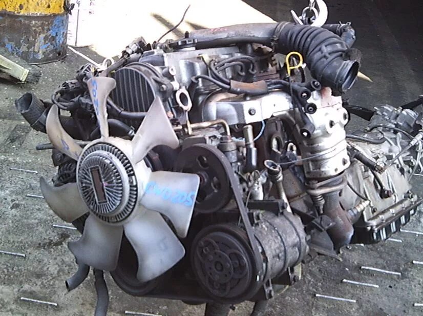 Двигатель wl 2. Mazda bongo f8. Двигатель на bongo. Двигатель мазда бонго. Номер двигателя r2 мазда бонго.