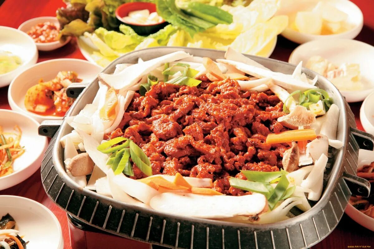 Еда южно. Корейская кухня. традиционные корейские блюда. еда в корее. национальная еда южной кореи.
