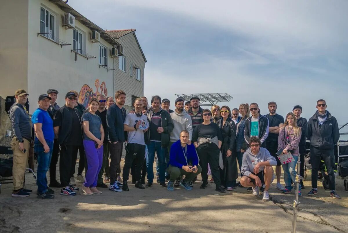 Чебурашка и крокодил гена фильм 2022. Кадры из фильма хамелеон. Агент фильм 2023. Где снимали сериал город. Где снимали сериал лихач.