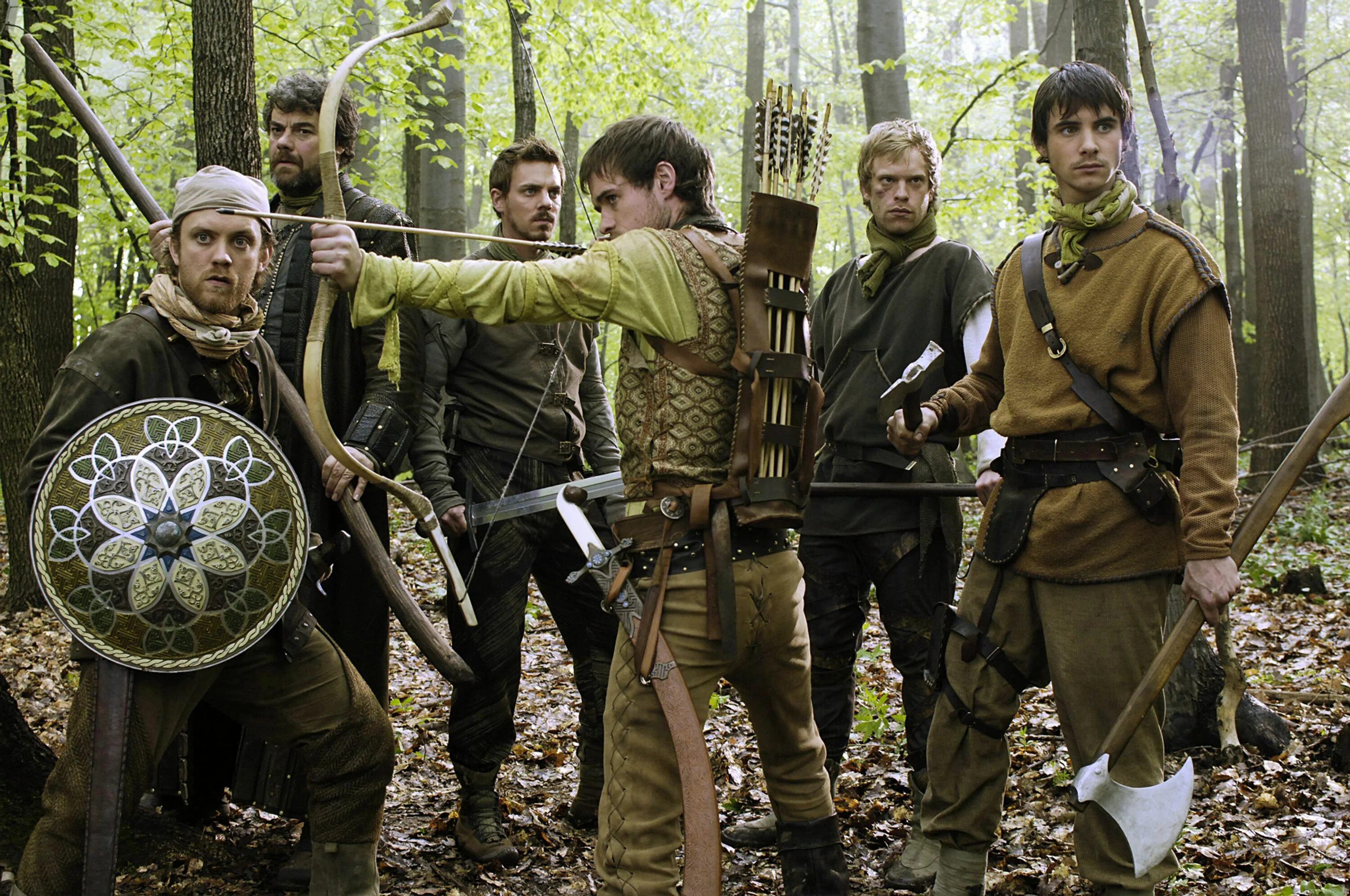 джонас армстронг jonas armstrong. робин гуд разбойник. робин гуд. оскар айзек робин гуд. робин гуд 2014.