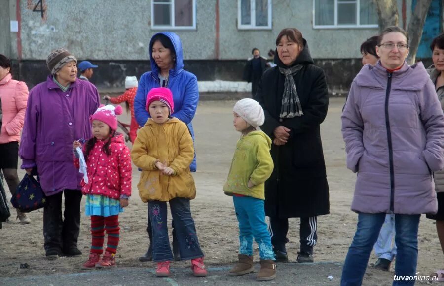 Шагонар 2. Мэр города Шагонар. Подслушано Шагонар. Пятиэтажки на улице дружбы Шагонар. Новый детский сад г. Шагонар 2014 году.