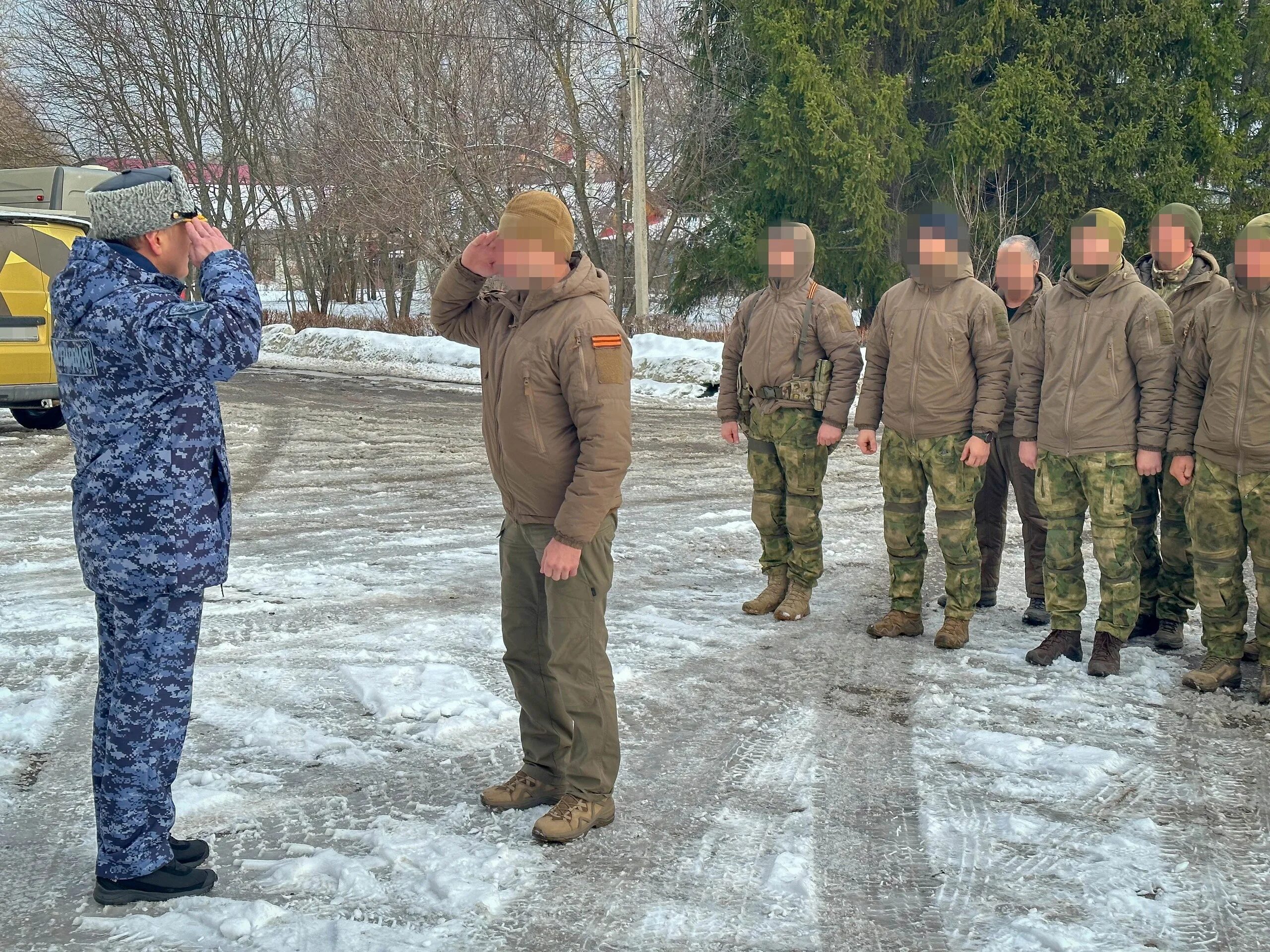 Сво сегодня 1 апреля. Военные фото. Военная полиция Росгвардии. Начальник в армии. Встреча военнослужащих с ветеранами.