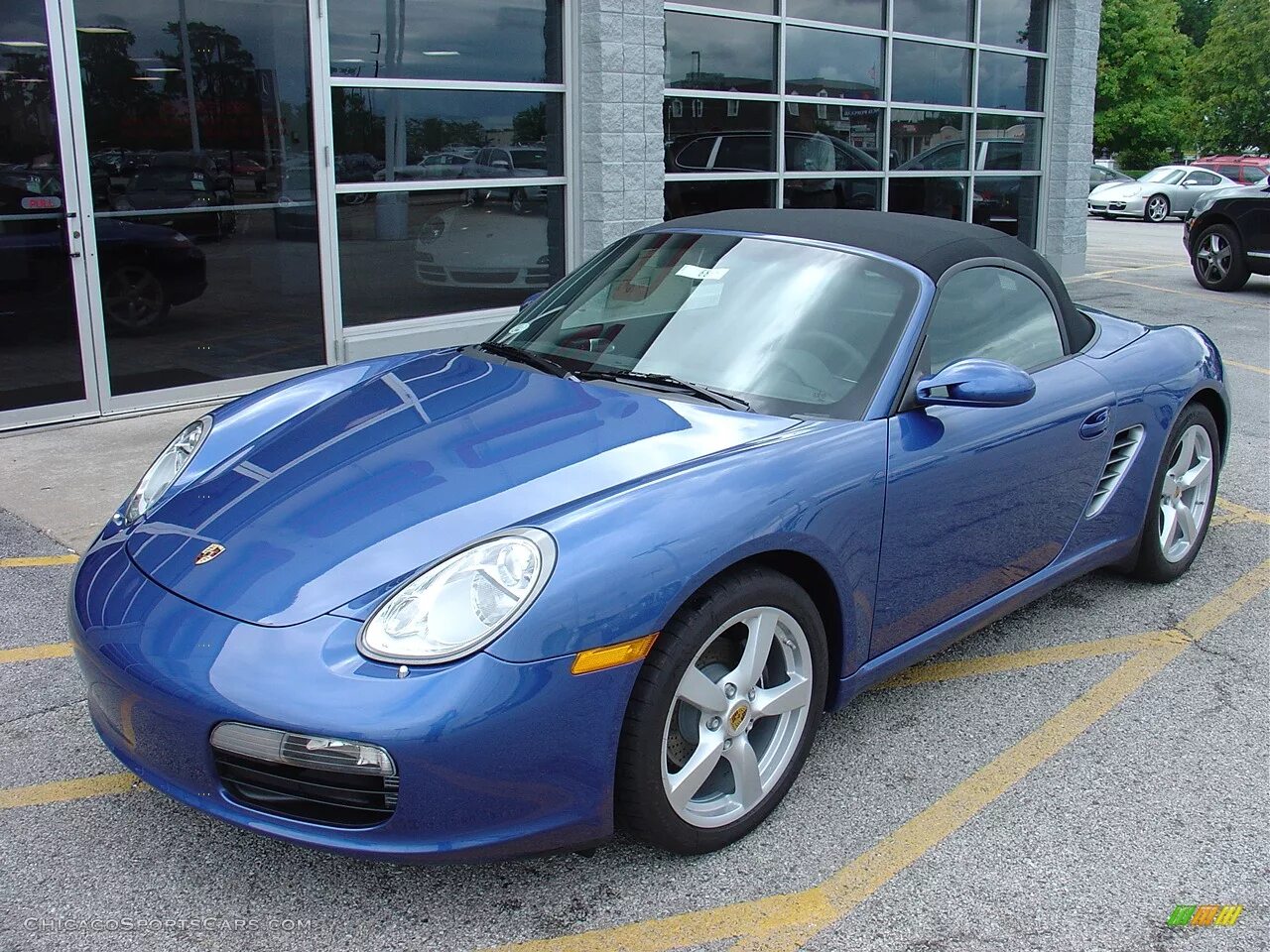 Порше 996 голубой. Порше 911 оливковый. Краска porsche r80. Porsche синий металлик. Porsche cayman gt4 blue.