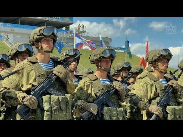 Морская пехота песня. Черные береты фильм 1995. Песни спутника морской пехоты в донбассе. Песня пехоты видео. Включи клип про морпехов.