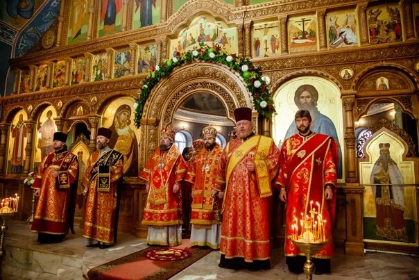 Свято-воскресенский мужской монастырь самара братия. Мужской монастырь самара на черемшанской. Воскресенский монастырь (тольятти). Воскресенский храм самара. Свято воскресенском мужском монастыре самара.