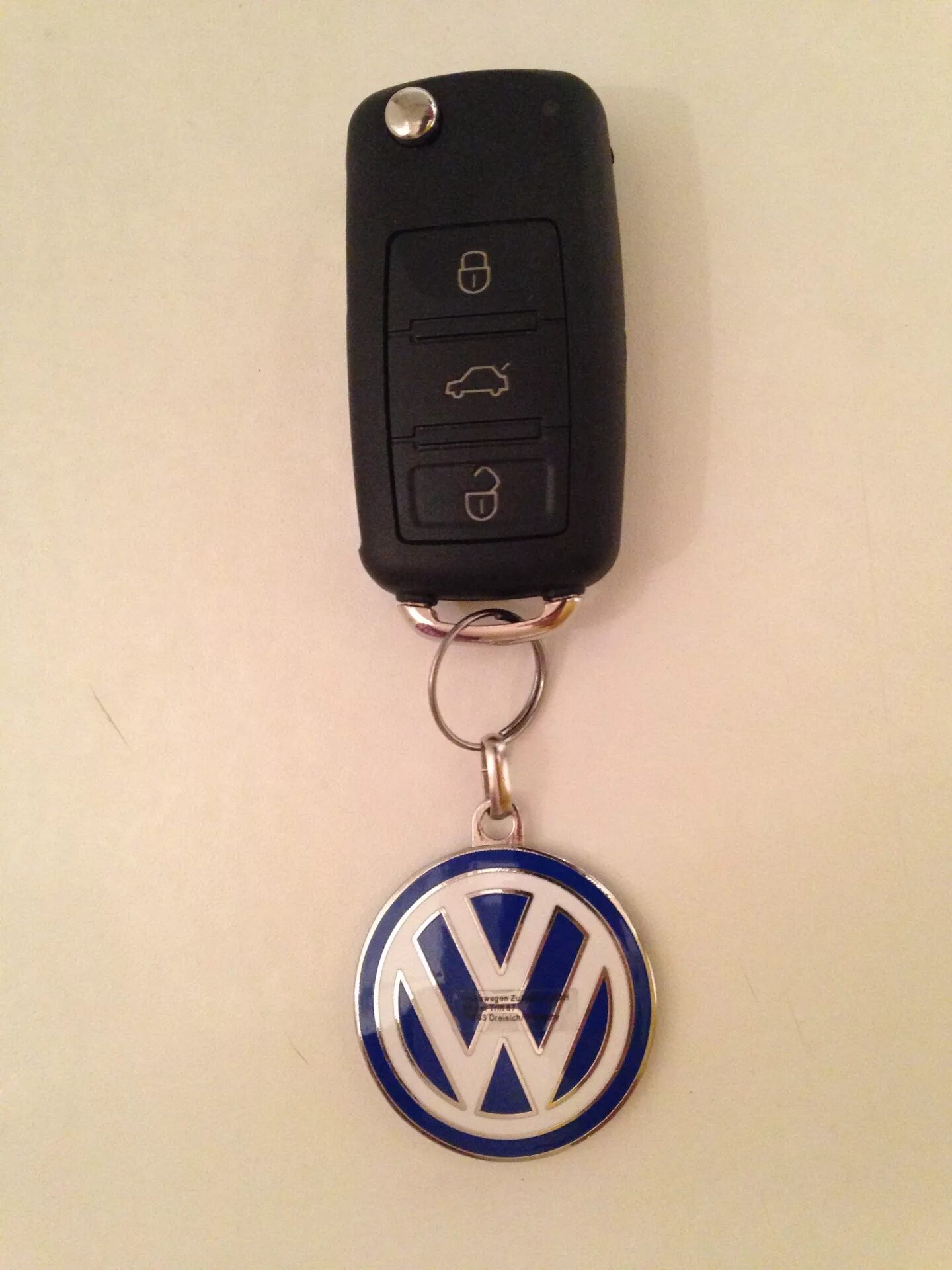 Ключ volkswagen touareg. Ключи от Фольксваген Туарег. Ключ VW Touareg 2. Фольксваген Туарег ключ зажигания.